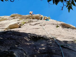 Sopra il piccolo tetto del tiro più impegnativo 