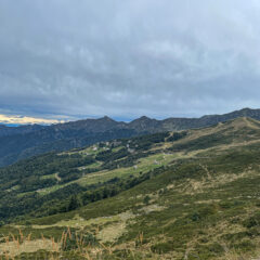 Dal Colle del Monte Ovago verso Mera