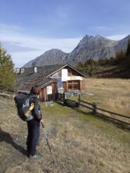 Casa di Caccia salendo verso l'Alpe Djouan.