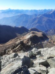 La cresta SSO, sullo sfondo il Re di Pietra