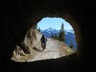 sullo sfondo la Rognosa del Sestriere