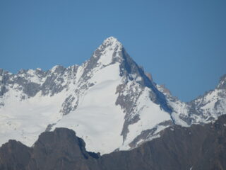 zoom dalla vetta sul Mont Dolent