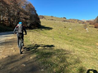 Salendo verso i Piani di Artavaggio