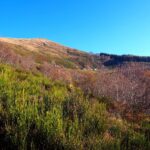 La cima vista da poco sotto la panchina gigante.