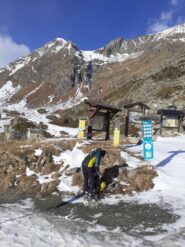 Al piazzale di Dondena.