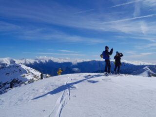 Sulla sella dove sfocia il canale
