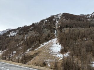 Cascata vista strada