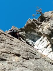 Nico in apertura nel diedro del campanile
