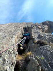 J in apertura nel diedro-camino del primo tiro