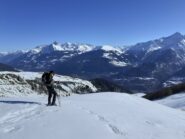 Sullo sfondo il Monte Emilius.