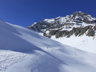 Traverso sopra al lago dell'Agnel.