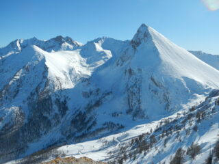 vista sul Francais Pelouxe e, in pieno sole, il Monte Carlei