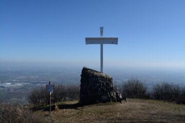 La croce di vetta del M.te San Giorgio.