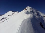 Dall'uscita la vicinissima piccola vetta