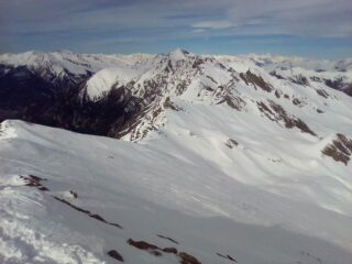 Dalla vetta la cresta verso la Vermeille