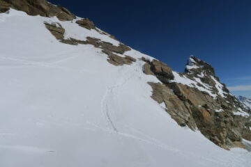 il passaggino tra le rocce
