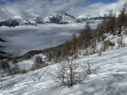 scendendo sotto i paravalanghe.... occorre cercare....