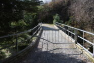 Il cancello sul ponte dell’Oremo, lato strada da Chiavolino, che vieta il collegamento col D41
