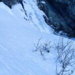 L3. Non siamo riusciti a trovare S2 per cui fatto sosta su ghiaccio in salita e su albero in discesa