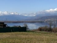 Verso il Lago di Viverone ed i rilievi verso Valle d'Aosta.