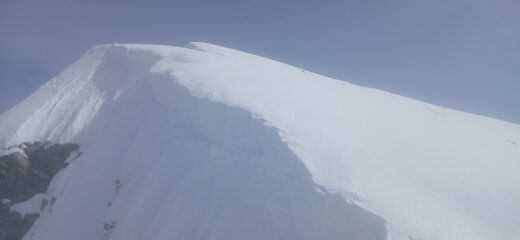 Vista fino alla vicina punta Marguareis uscito dal canale, fermato lì causa un vento teso meridionale molto fastidioso.