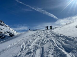 il nostro punto d'arrivo. Il col des Fontaines è a sinistra