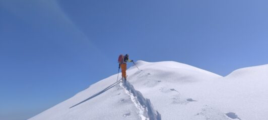 In cima