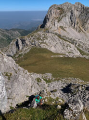 Salita verso Pica Meza, sullo sfondo il Canto Cabronero