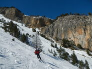 discesa nella Combe di Malazen su neve molto dura e molto segnata da passaggi precedenti