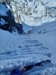 Parte centrale del canale, ottima neve pressata