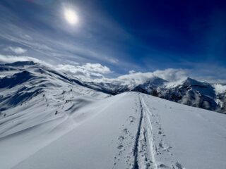 In cima sguardo verso Val Troncea 