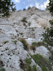 Partenza di L3, sicuramente il tiro più bello e continuo della via.