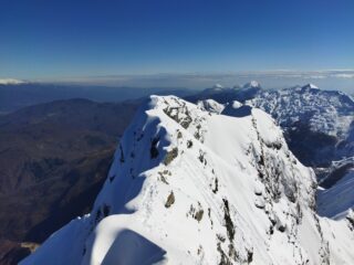 La cresta sommitale dalla vetta