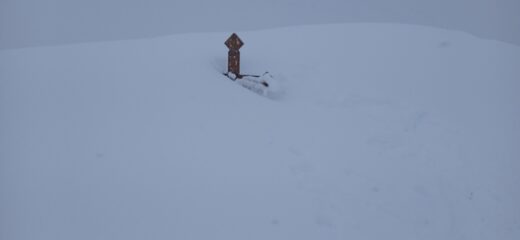 Cima Missun (m.2356) con la Croce quasi sepolta 