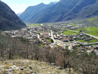 Vista su Verres scendendo 