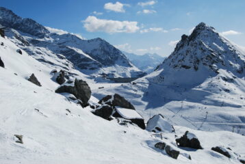 Vista su diga e Lago Gabiet scendendo
