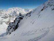 Traccia di salita, sullo sfondo il Basodino