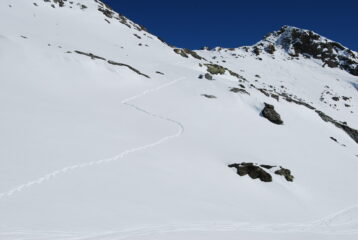 Scendendo dal Col d’Olen su pendii non battuti