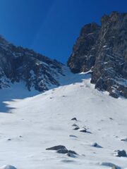 canale centrale magro in uscita