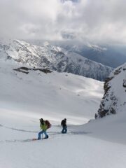 Poco sopra l'isolotto roccioso