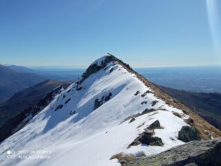 breve cresta dall'anticima nord-ovest alla cima dell'Uja