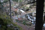L’arrivo al ponte sul Mollinaz, dove si continua sul 5A per Cretaz Chardon