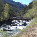 L’attraversamento del torrente Chalamy sul sentiero 4-4A, appena sotto Covarey, ritornando a Gettaz des Allemand