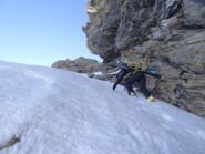 la placca coperta da pochi cm di neve