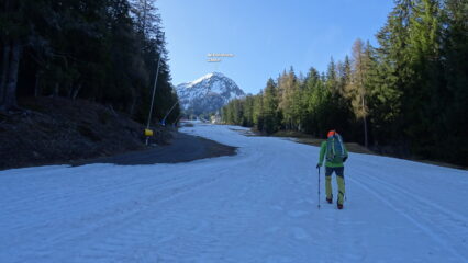 Risalita delle piste chiuse da ieri.