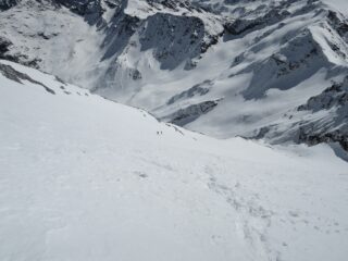 Sguardo in basso salendo lungo la pala