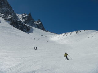 ben portante la neve nella Combe de Laurichard