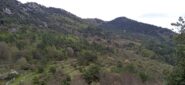 Lungo il Gr52 con davanti il Roc de l' Ormea e la Cima Longoira 
