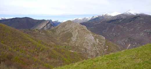 La Rocca Ferraia (m.1301) dal Bric Castagnino (m.1215)