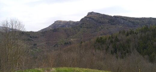 Monti della Guardia e Armetta sempre dal Bric Castagnino 